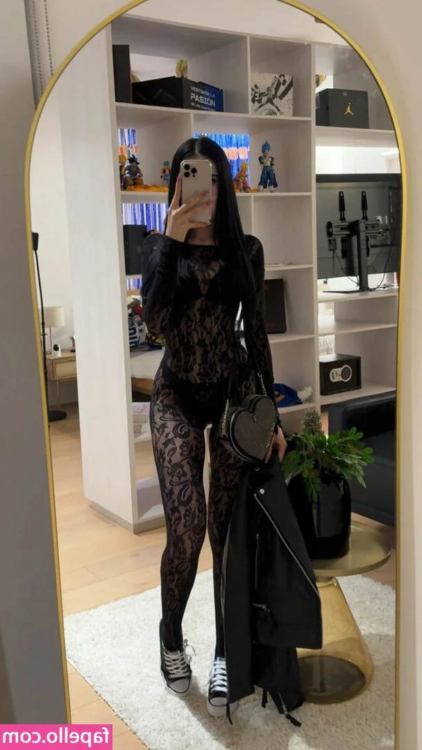 La Niña Fresa [ la-nina-fresa-1 ] - Would you date me ? 😘💕