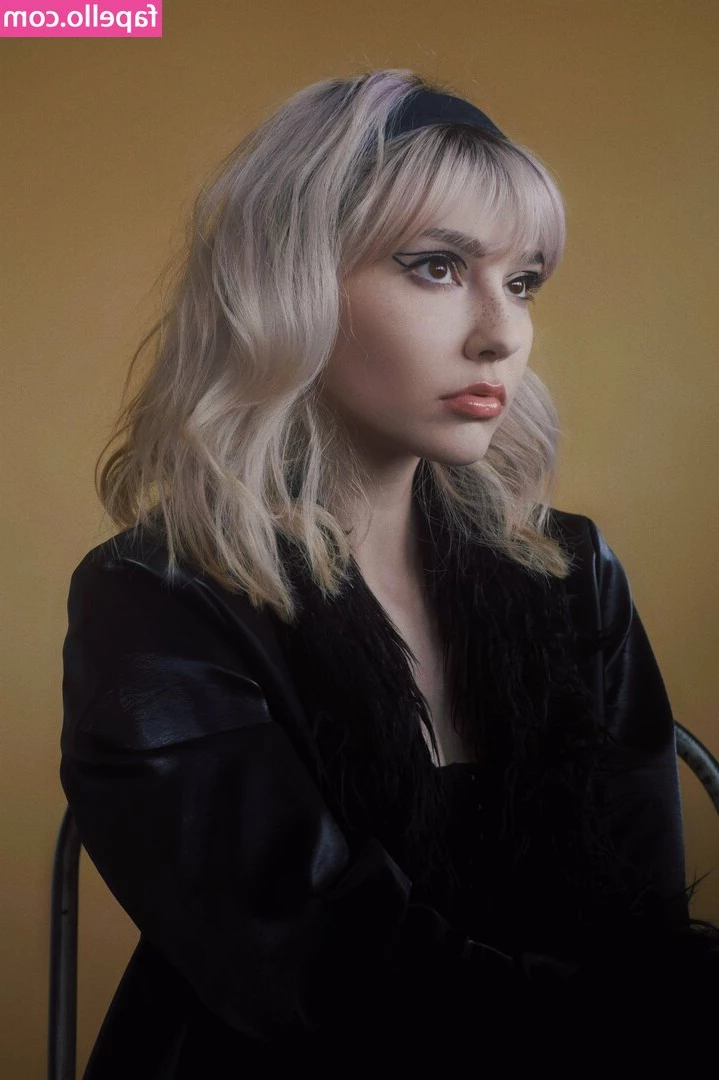 Savannah Brown [ savannah-brown ] - Masturbando mi chochito pa ti