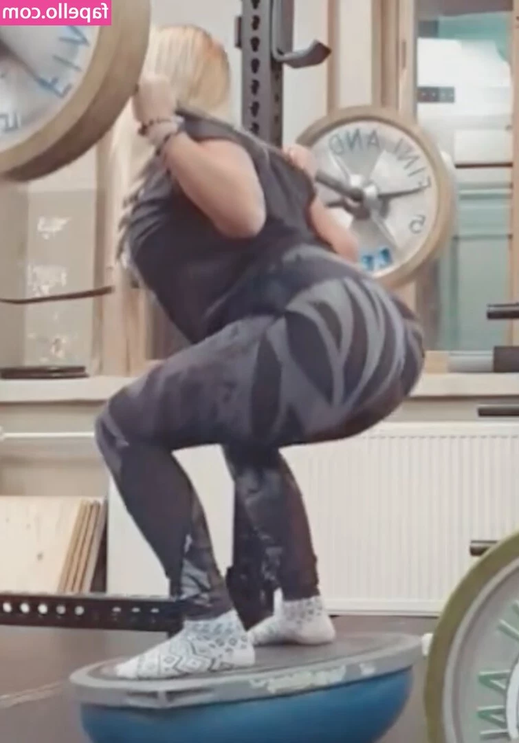 Emilia Linden [ emilia-linden ] - MFM threesome— featuring spit roast, double BJ, partner swapping,