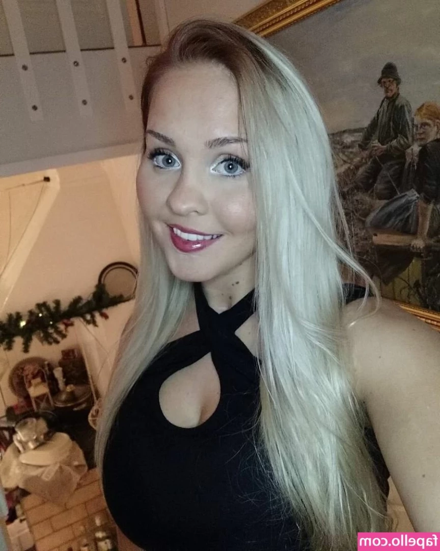 Emilia Linden [ emilia-linden ] - VIdeo request that got most votes 😎 Gloryhole blowjob, rim, anal