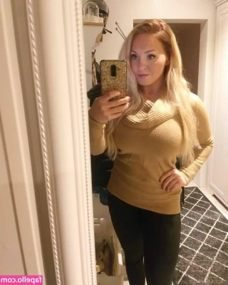 Emilia Linden [ emilia-linden ] - My take on my friend's OC, Syria the mermaid. @buckshot8338