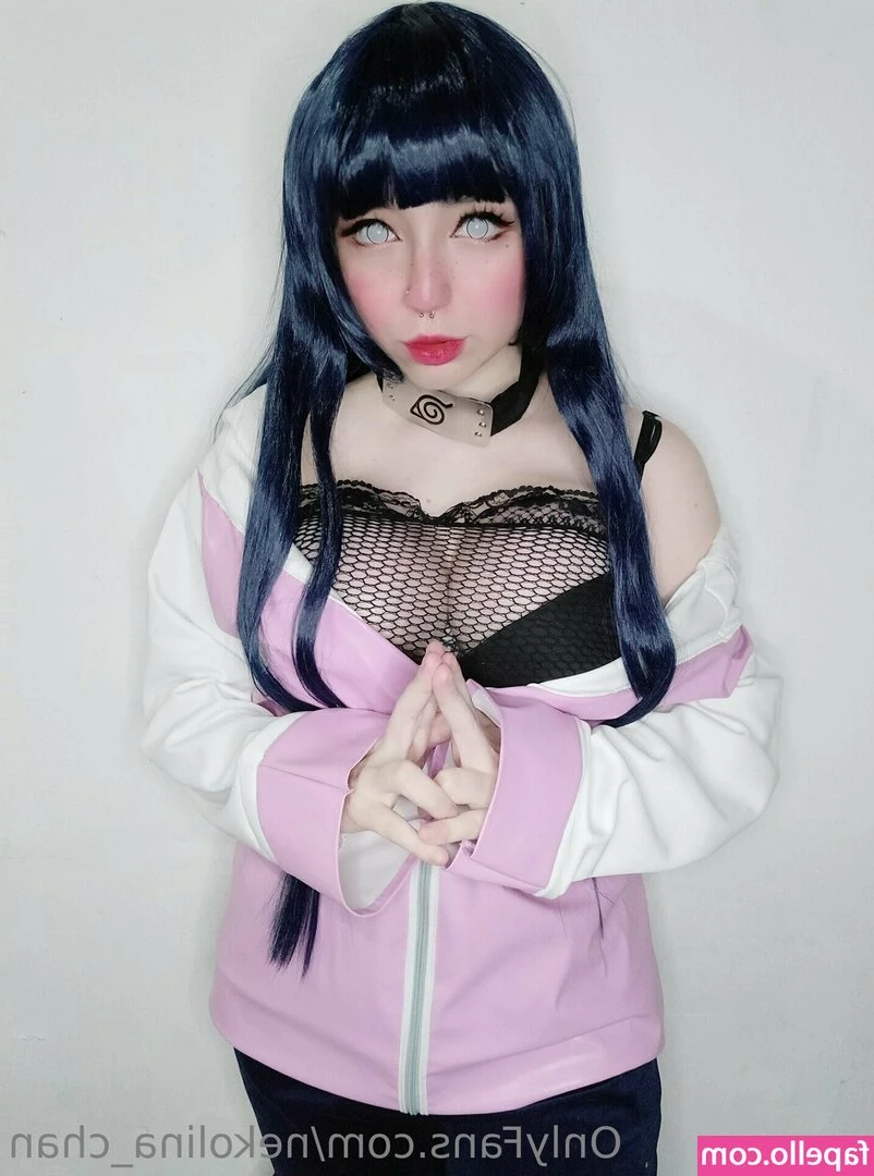 nekolina.free [ nekolina-free ] - Amazing view of an against the door bj from underneath  From after