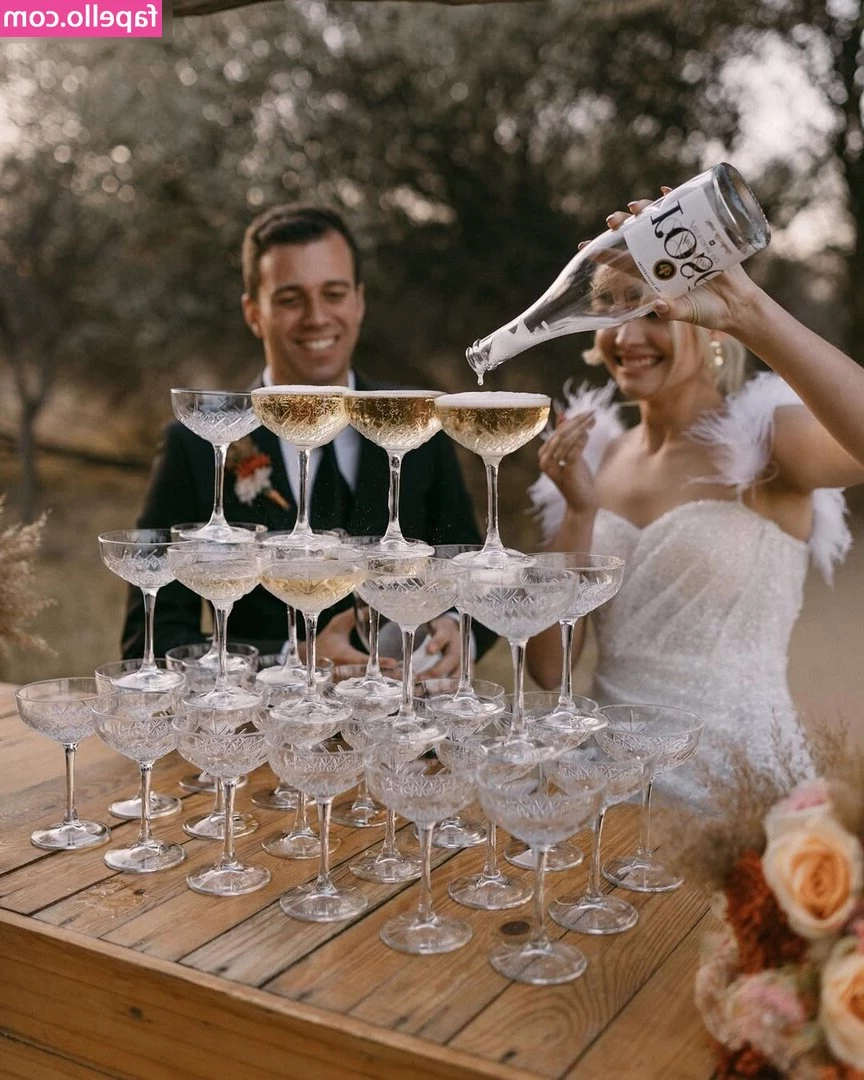 Juliet Small [ juliet-small ] - Art session