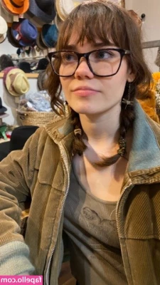 Oona Laurence [ oona-laurence ] - It s been a long week I need a drink   what s your favorite