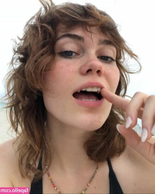 Oona Laurence [ oona-laurence ] - Estoy de vuelta amores  Topless príncipe Pío  Madrid