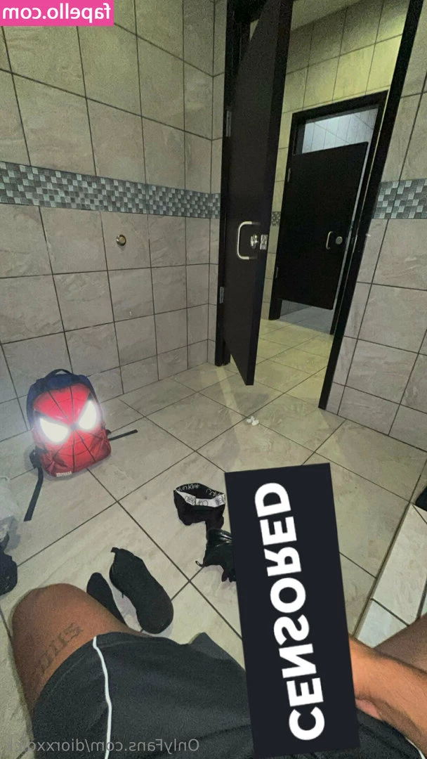 diorxxdick - Are u gonna spank that booty?