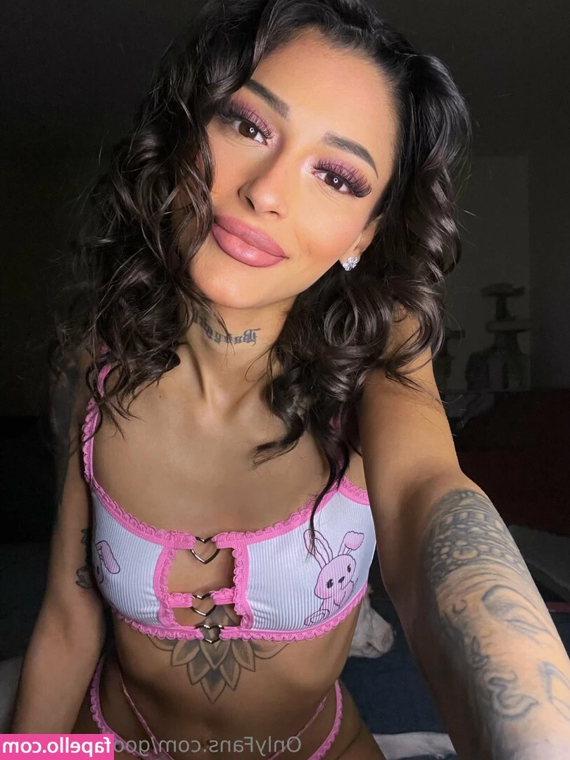 goodgirlbabyy - Can't wait to show you a lil more ;)