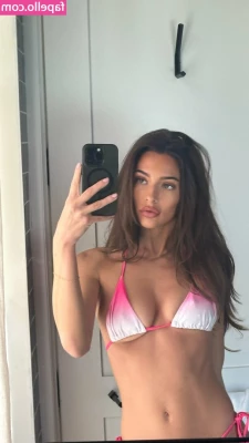 Lauren Higgs [ lauren-higgs-3 ] - I m feeling so snuggly-- wanna come to bed with me