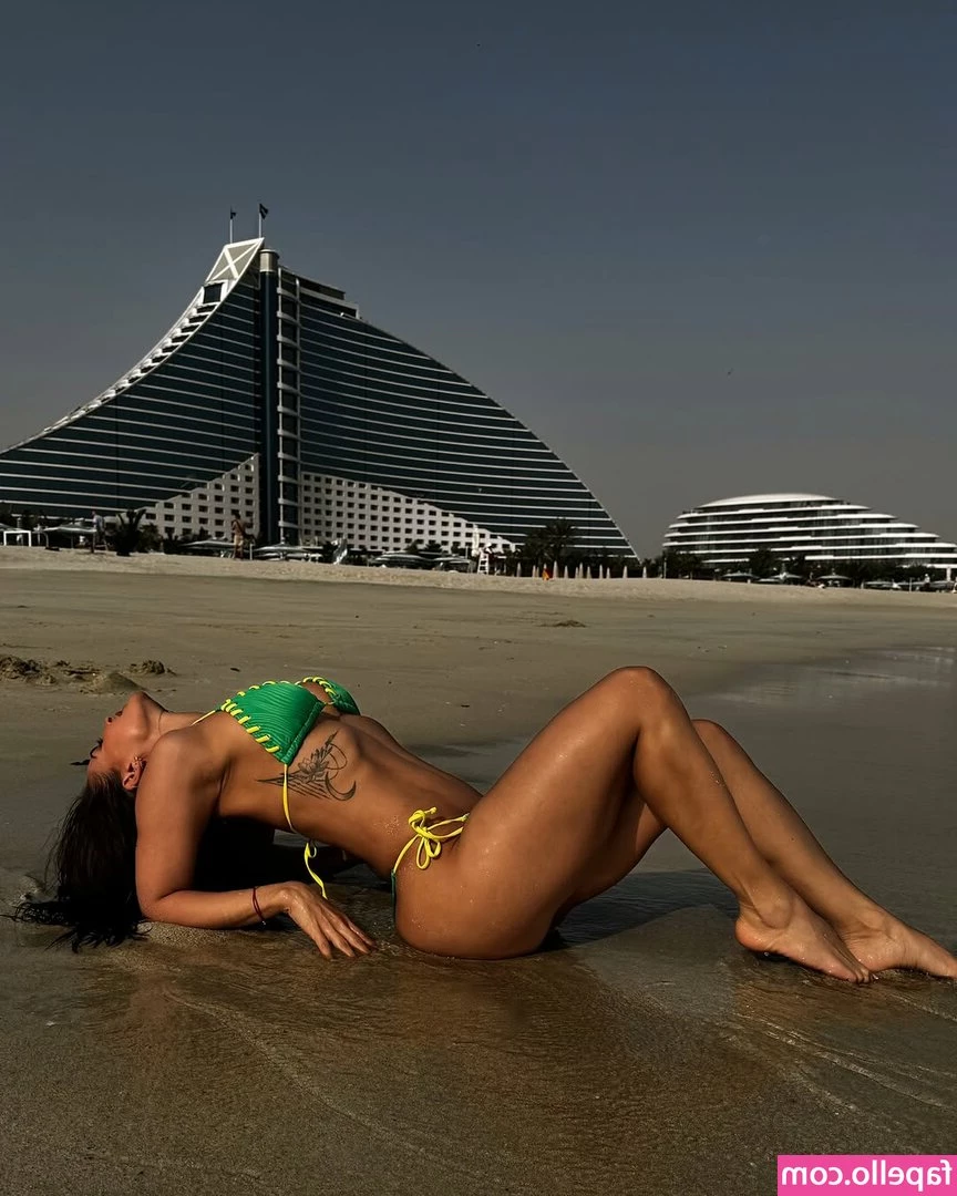 Shashi Naidoo [ shashi-naidoo ] - New 💕pretty in pink💕 bodysuit!😍 never taking this off!