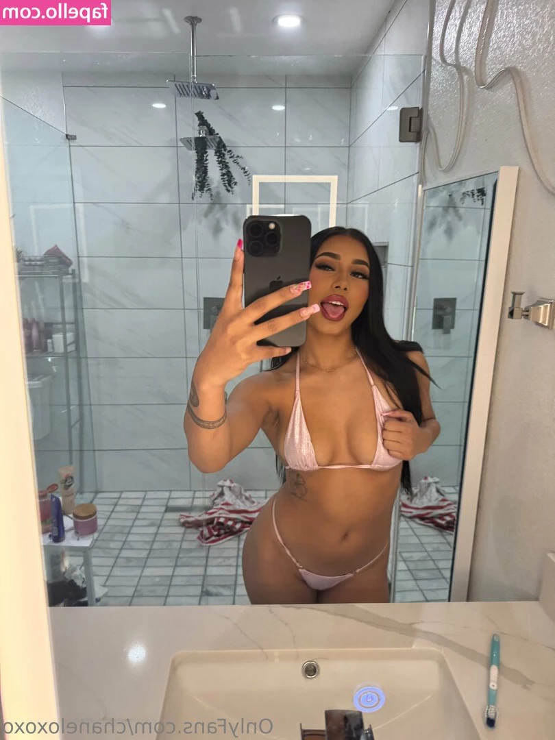 chaneloxoxo - But i wouldn't mind if you walked me home