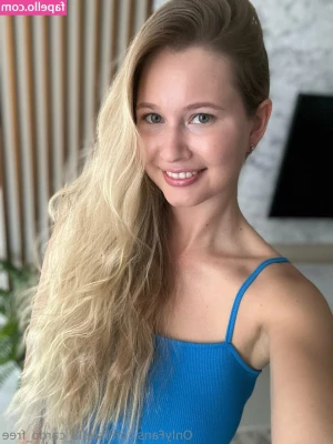 stella_cardo_blog [ stella-cardo-blog ] - It was a long weekend  I just wanna lay in bed naked  Can you join me