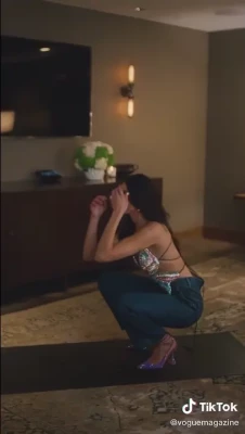Dua Lipa [ dua-lipa ] - You imagined the two of us in the shower, didn't you? Tell me about