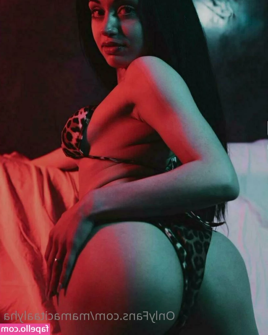 isabellaangelina - Twirl my bush