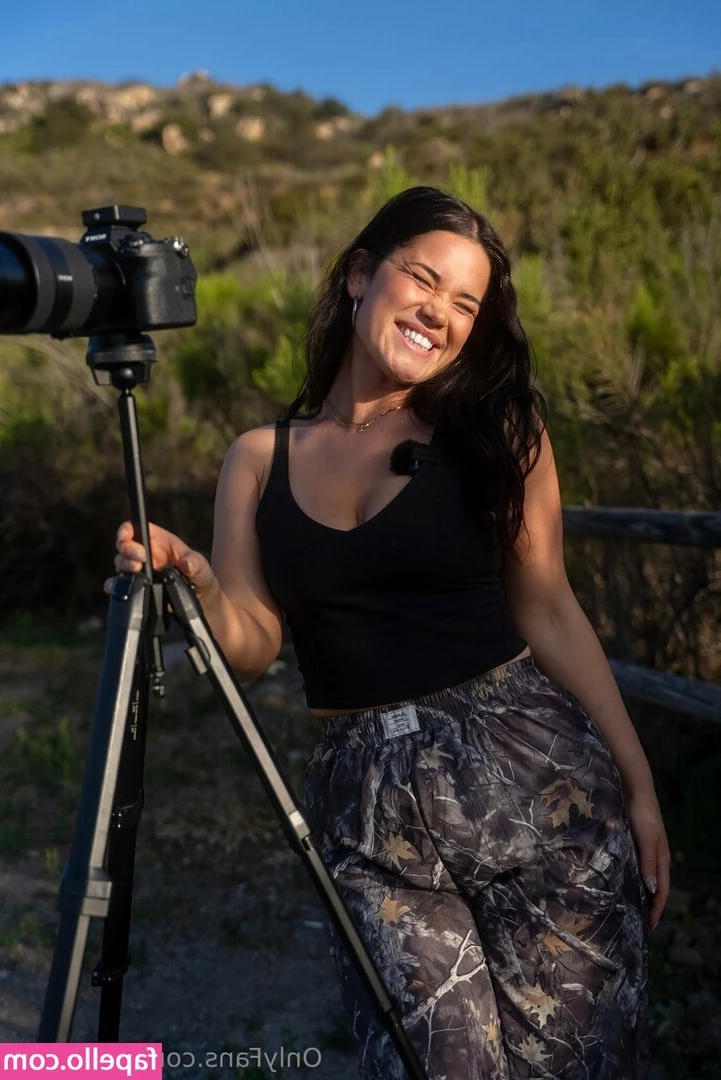 Rosiehues - Te he dejado un regalito por mensaje privado 🤭🤭😏😏