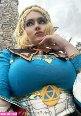 nataliakat - Guess how many inches