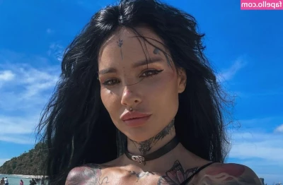 Oksana Radzhabova [ oksana-radzhabova ] - Good morning everyone   took a few pics after my shower and had to