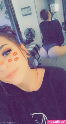 ashleyxhottfree - it's hammer time 😳 time to pound my pussy!! @theemilylynne