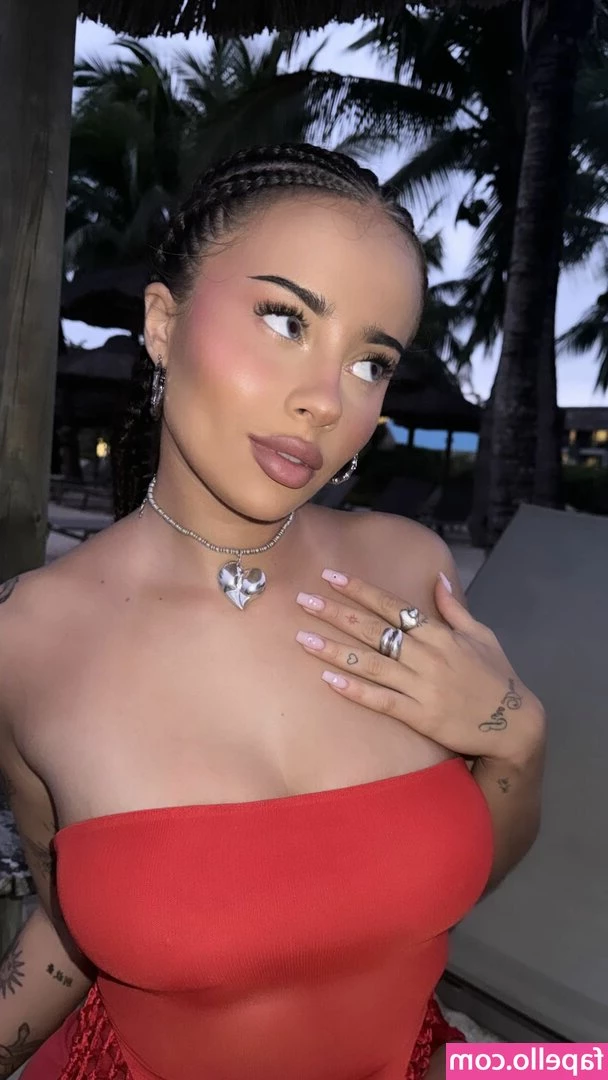 Agata Fagata Fąk [ agata-fagata-fak-21 ] - Good morning hope it s a happy Wednesday