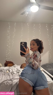 taylorxtaylor [ taylorxtaylor-1 ] - Would you stroke to me if I were your best friend s mom