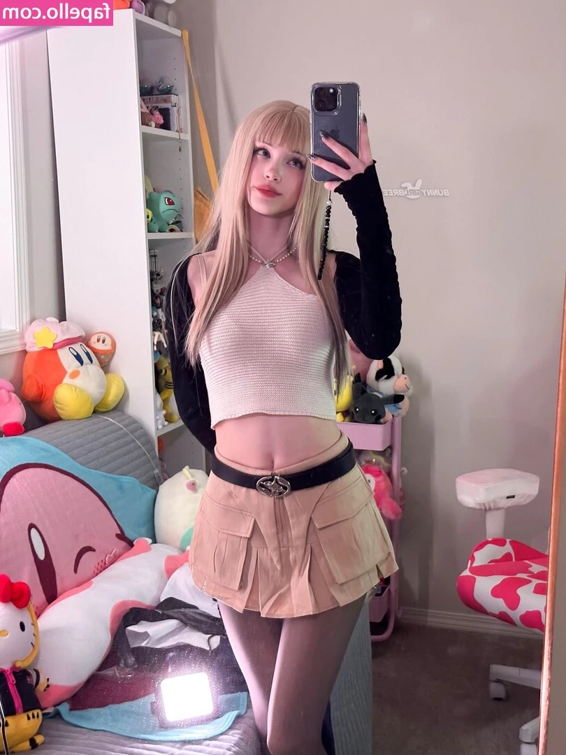 BunnyGirlBree - Holy fuck I m sexy  who wants me on their cock