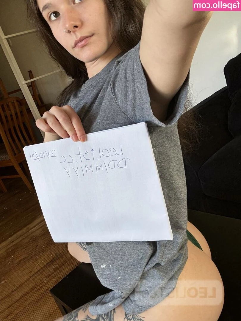 tinymaeva [ tinymaeva-1 ] - Las querés te las regalo