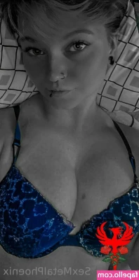 sexmetalphoenix_xxx [ sexmetalphoenix-xxx ] - I’ve been in my yard since 9 am my feet are soaked and filthy. Come