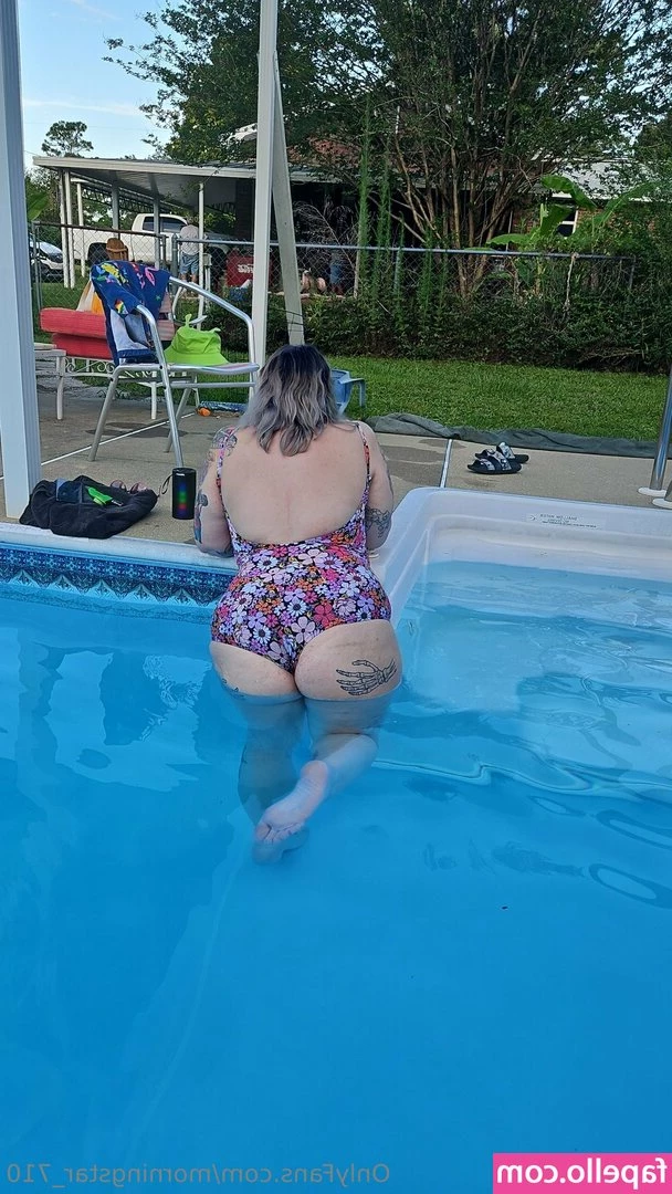 morningstar_710 [ morningstar-710 ] - The pink was a vibe