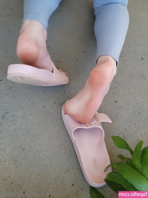 shyliltoes - Watch me leak on my fingers IN YOUR MSGS shyliltoes - Watch me leak on my fingers IN YOUR MSGS