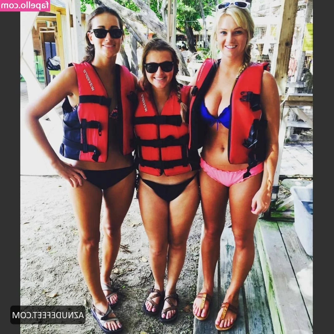 Taylorcusack - How can I make it any easier for you 😜