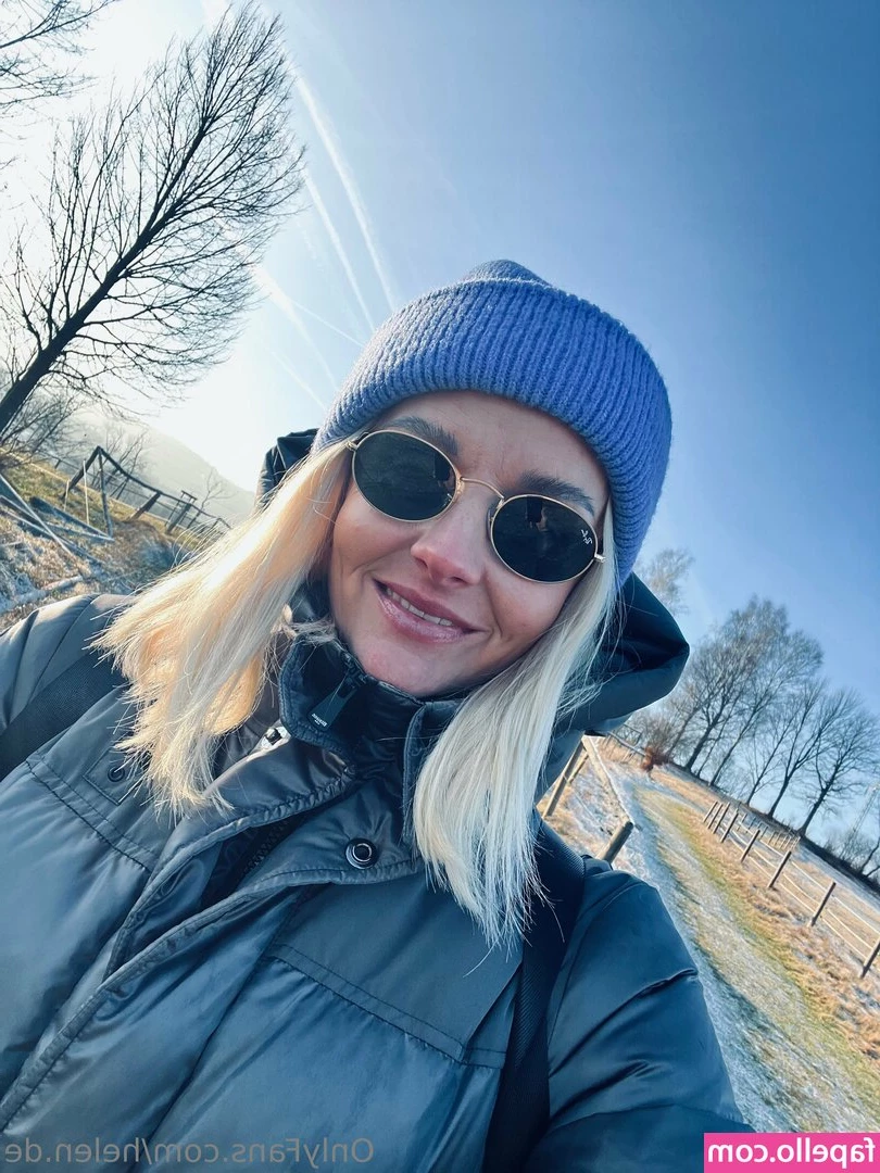 helen.de [ helen-de ] - Your face looks like a nice seat 😏