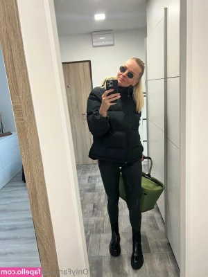 helen.de [ helen-de ] - The most December pic ever   Photo by Rob Myers