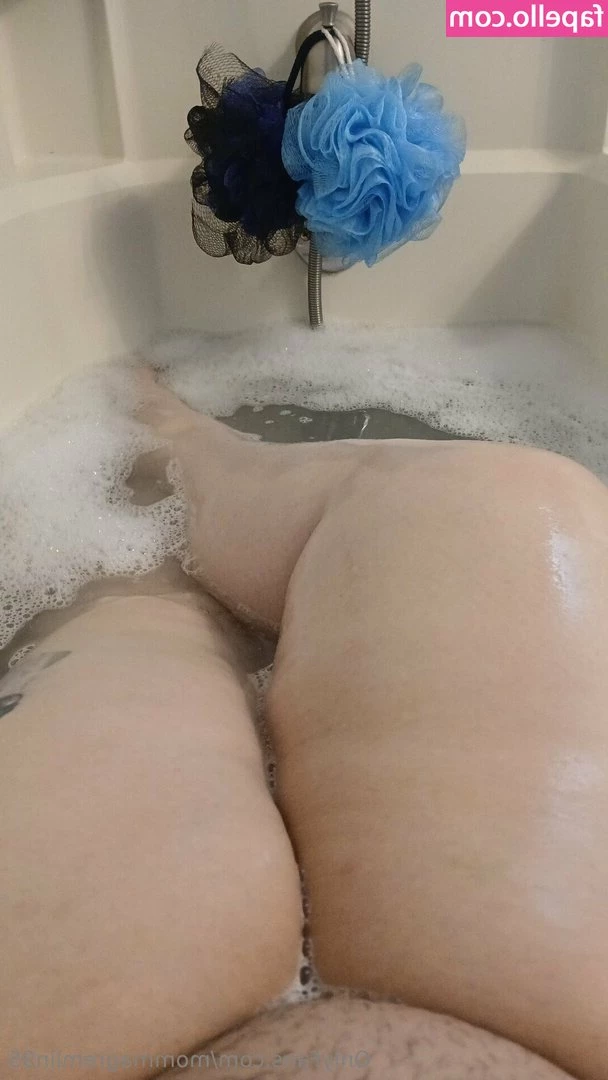 mommagremlin95 - Having to worship the muscles of  littlex43 was a dream come true 