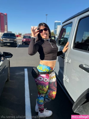 ailu.perez.ufc [ ailu-perez-ufc ] - What should I post tonight