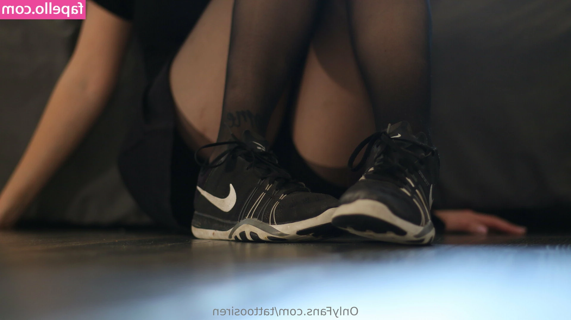 tattoosiren - Glowing