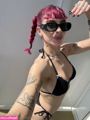 Emily Oram [ emily-oram-27 ] - What nail color do you babes wanna see