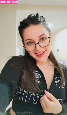 sunnyvioletxx - Your waifu is waiting for you 🌸 Wont you make me wait right?