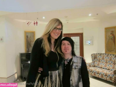 talltanja2 - It s Saturday  Today I m working on setting up my creator room and