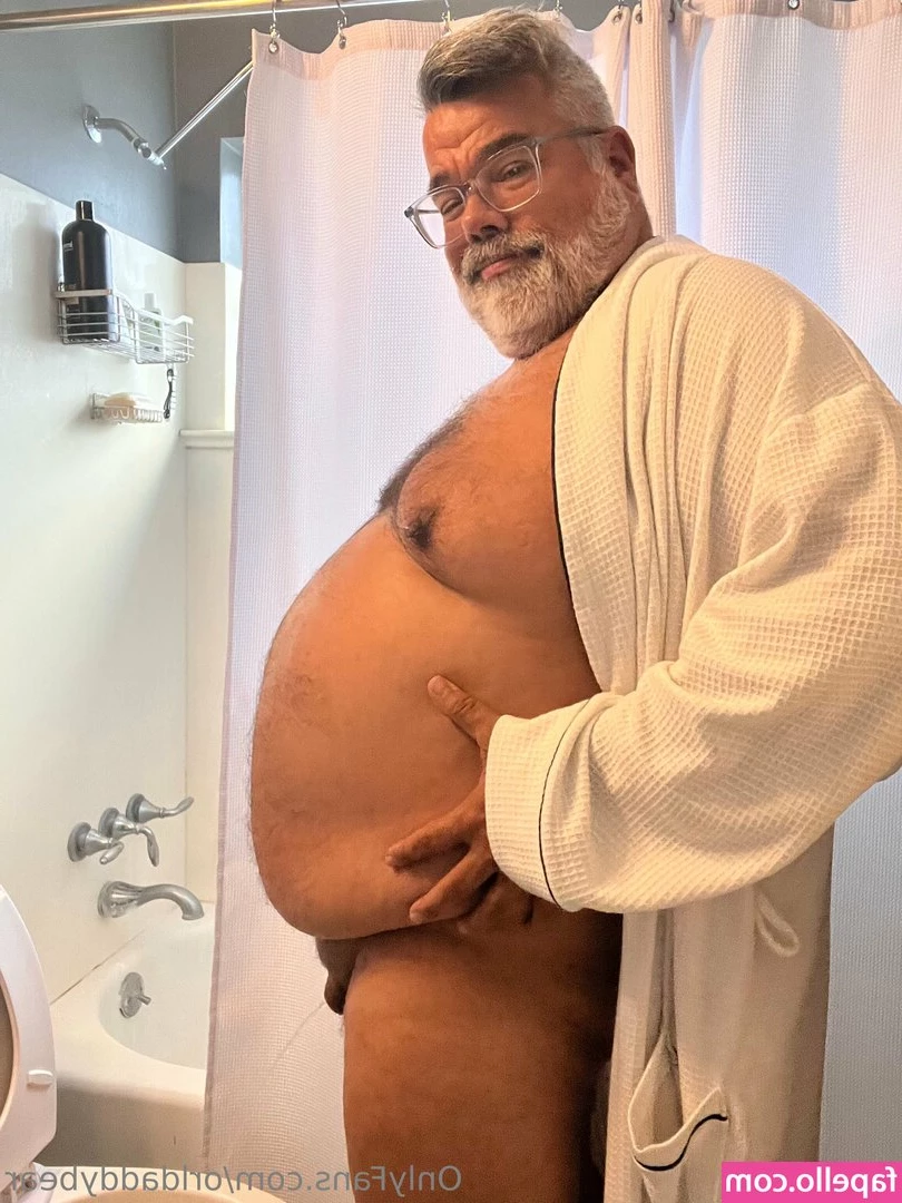 orldaddybear - About to head in for a 13 hour overnight shift, but first, Starbucks!